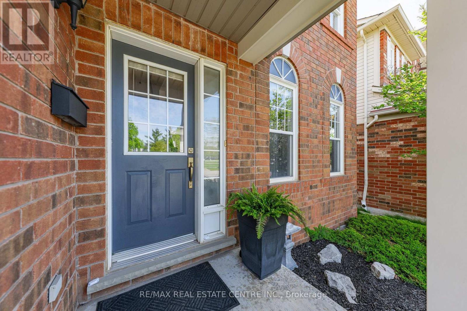 115 Arthur Fach Drive, Cambridge, Ontario  N1T 2G1 - Photo 4 - X13163310