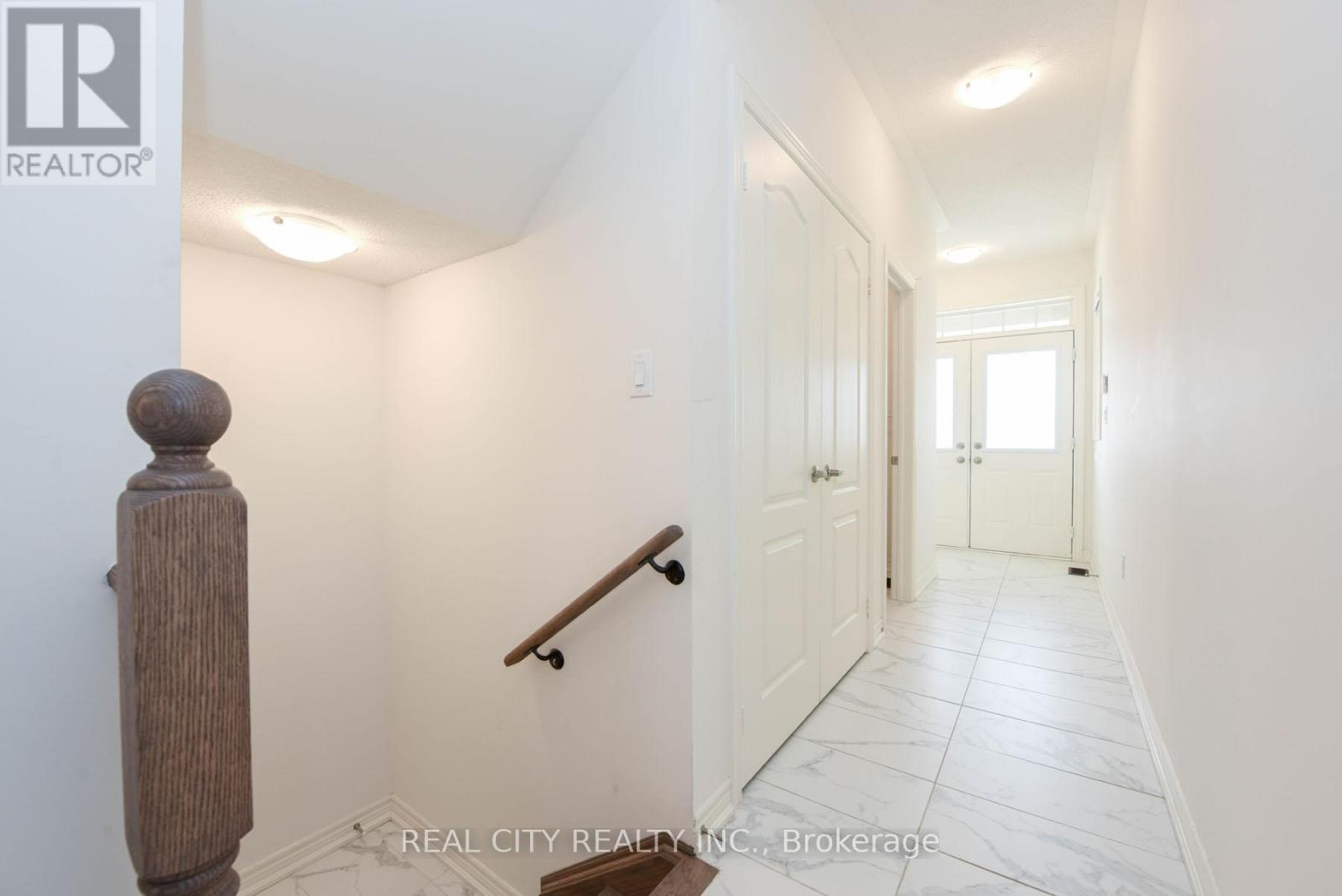 38 Silver Meadow Gdns Gardens N, Hamilton, Ontario  L8B 1Z4 - Photo 10 - X13163466