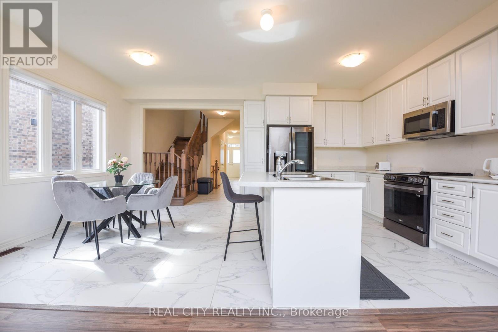 38 Silver Meadow Gdns Gardens N, Hamilton, Ontario  L8B 1Z4 - Photo 15 - X13163466