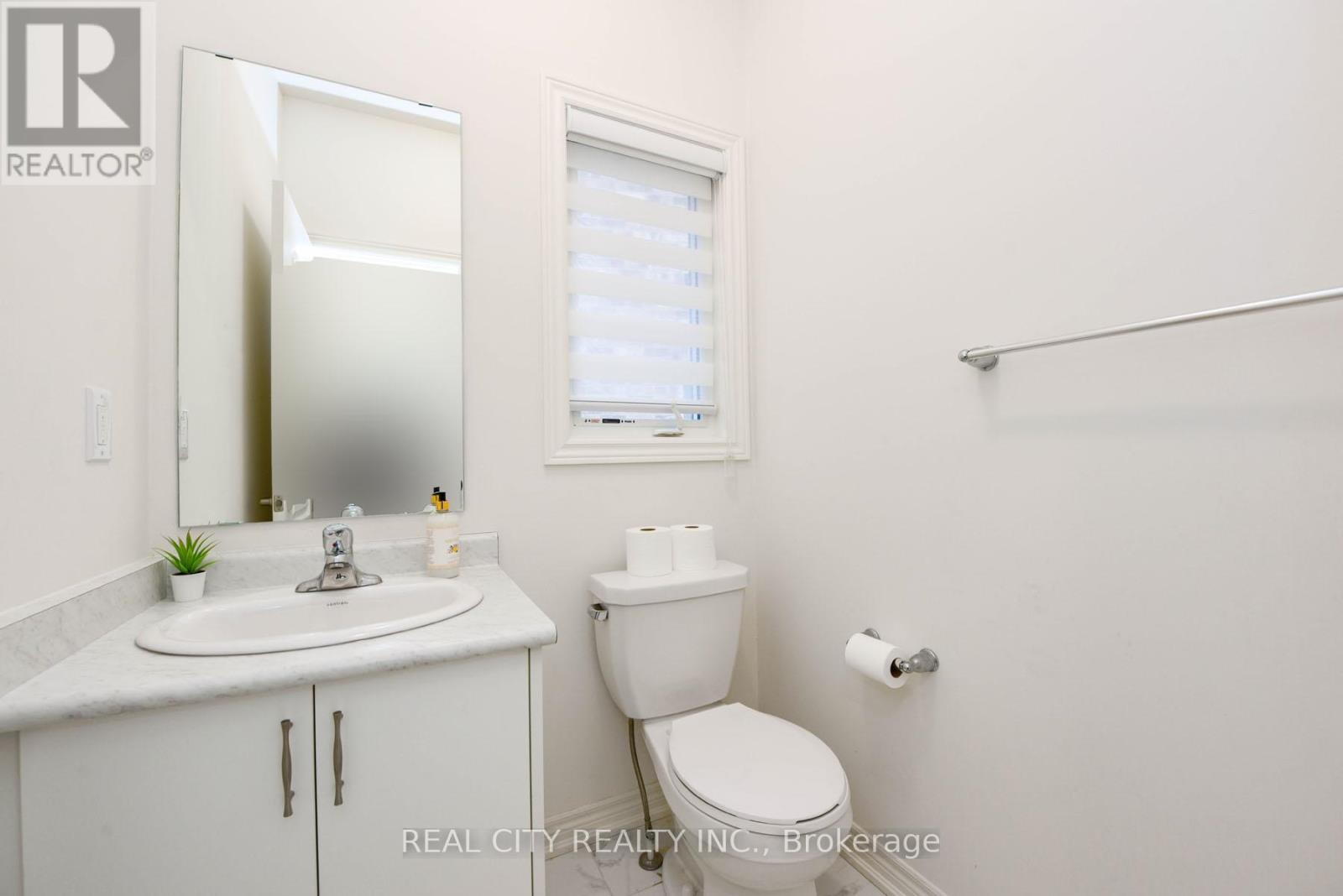 38 Silver Meadow Gdns Gardens N, Hamilton, Ontario  L8B 1Z4 - Photo 38 - X13163466