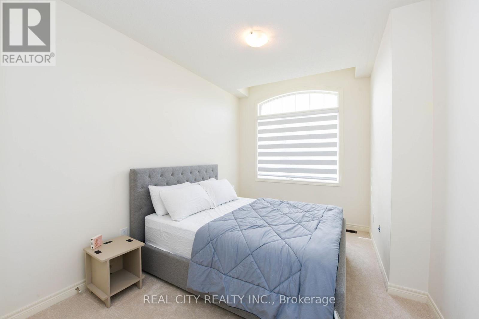 38 Silver Meadow Gdns Gardens N, Hamilton, Ontario  L8B 1Z4 - Photo 7 - X13163466