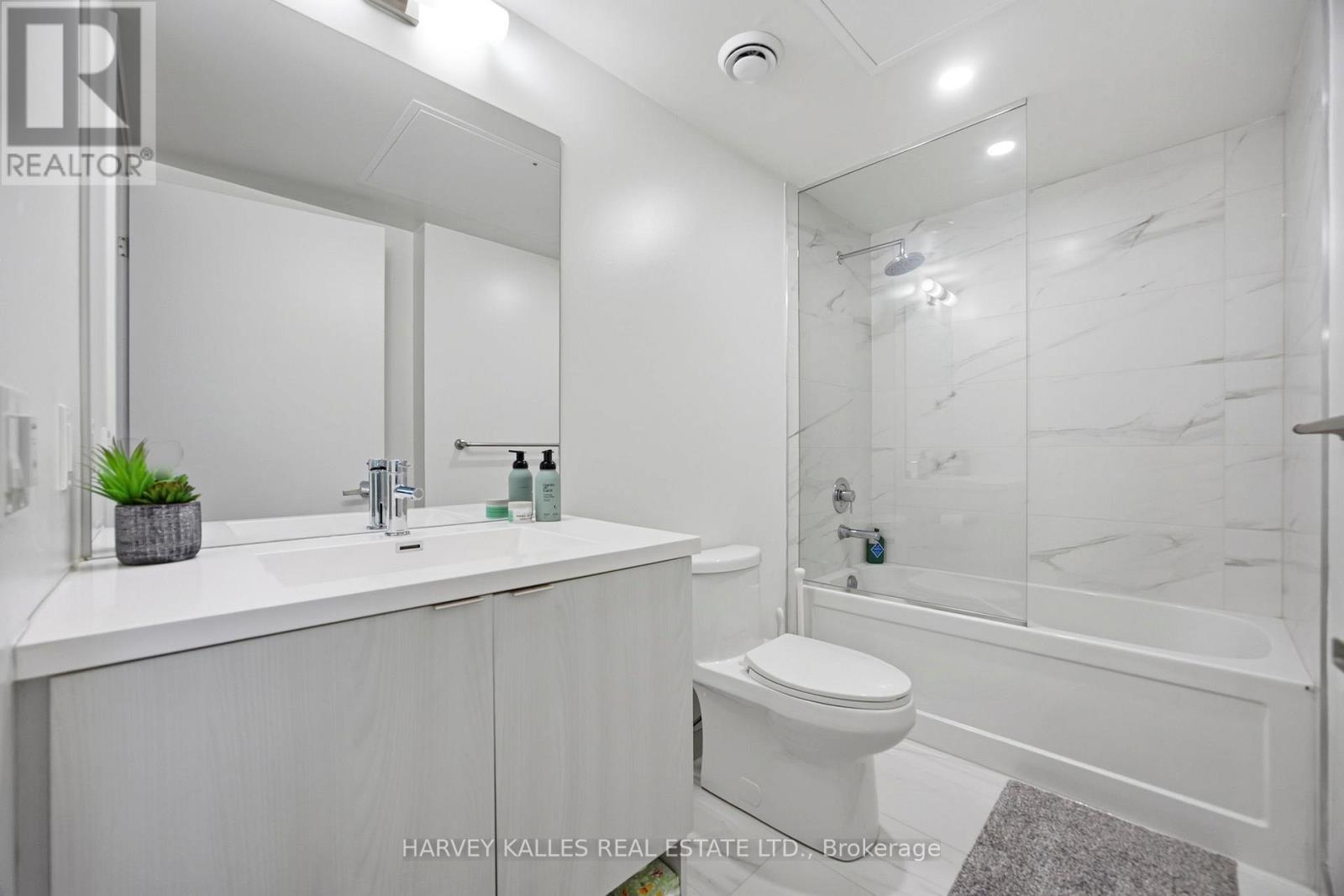4709 - 138 Downes Street, Toronto, Ontario  M5E 0E4 - Photo 5 - C13163580
