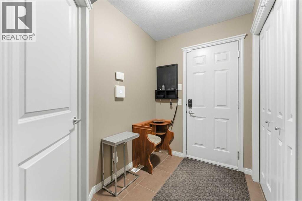 39 Evercreek Bluffs Road SW, Calgary, Alberta  T2Y 4P3 - Photo 28 - A2312372