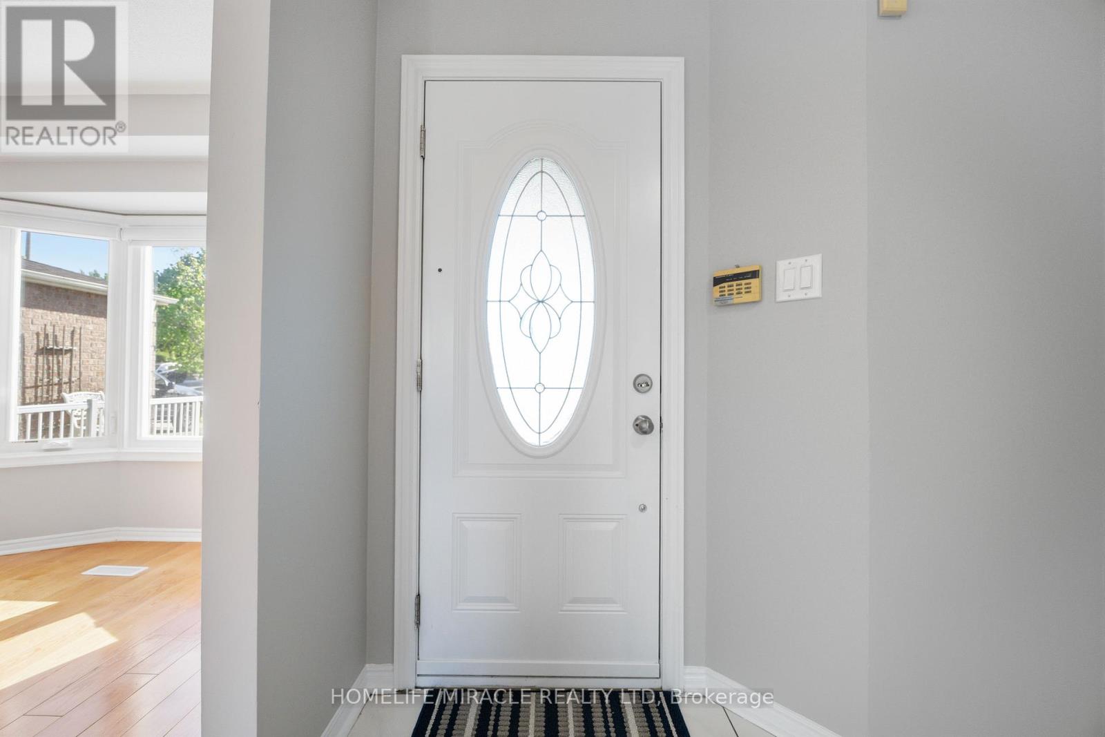 8 Lansbury Drive, Toronto, Ontario M1V 3H6 - Photo 6 - E13087384