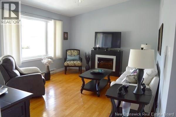 10 King Street, Shediac, New Brunswick  E4P 1X9 - Photo 4 - NB140130
