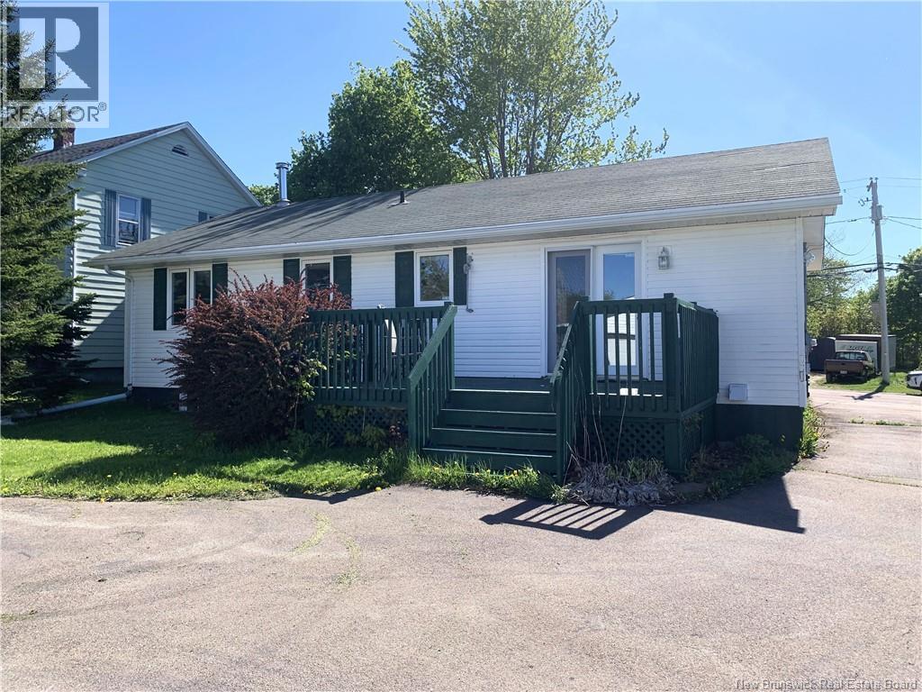 10 King Street, Shediac, New Brunswick  E4P 1X9 - Photo 3 - NB140130