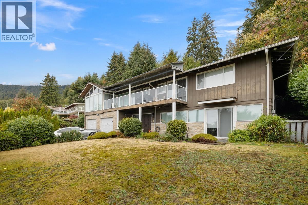 2685 Skilift Place, West Vancouver, British Columbia  V7S 2T6 - Photo 3 - R3126894