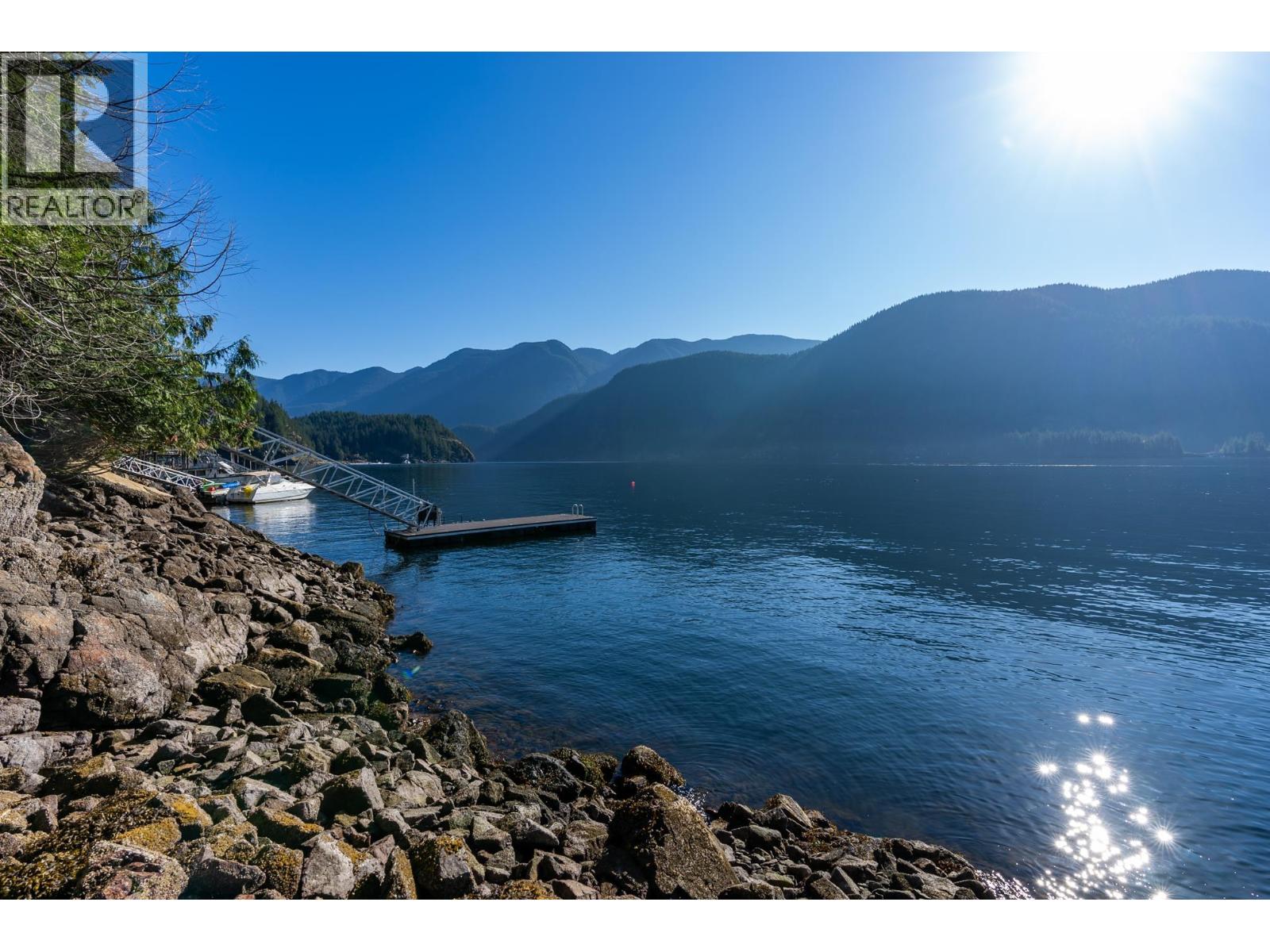 316 Sasamat Lane, North Vancouver, British Columbia  V7G 2S4 - Photo 11 - R3126903