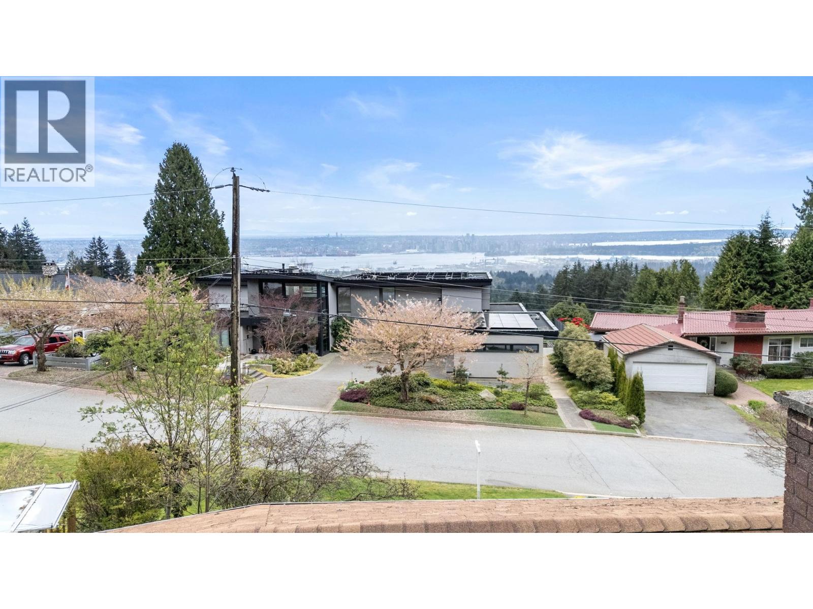 234 Rondoval Crescent, North Vancouver, British Columbia  V7N 2W7 - Photo 18 - R3126904