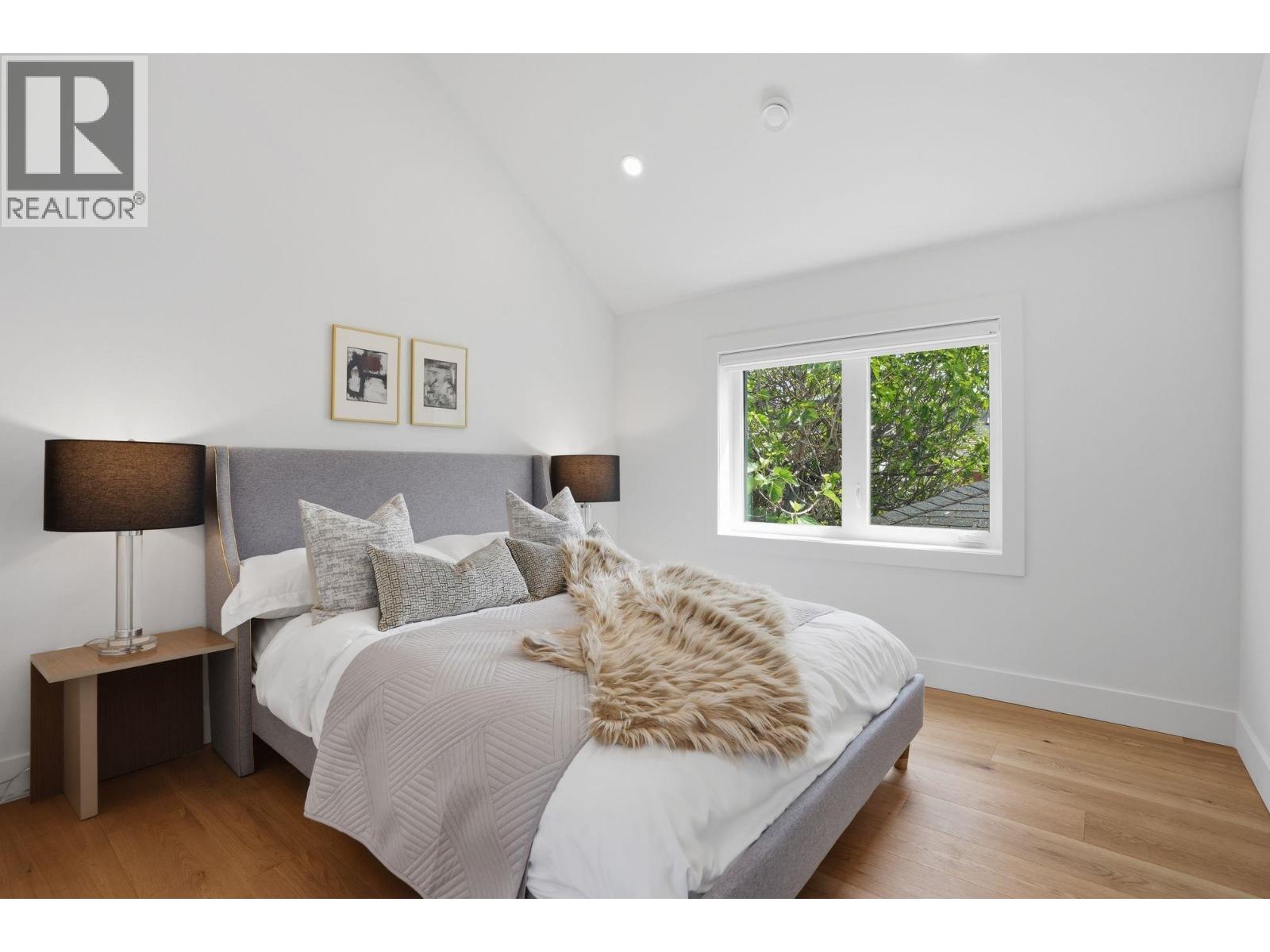 2436 E 20th Avenue, Vancouver, British Columbia  V5M 2T6 - Photo 3 - R3126917