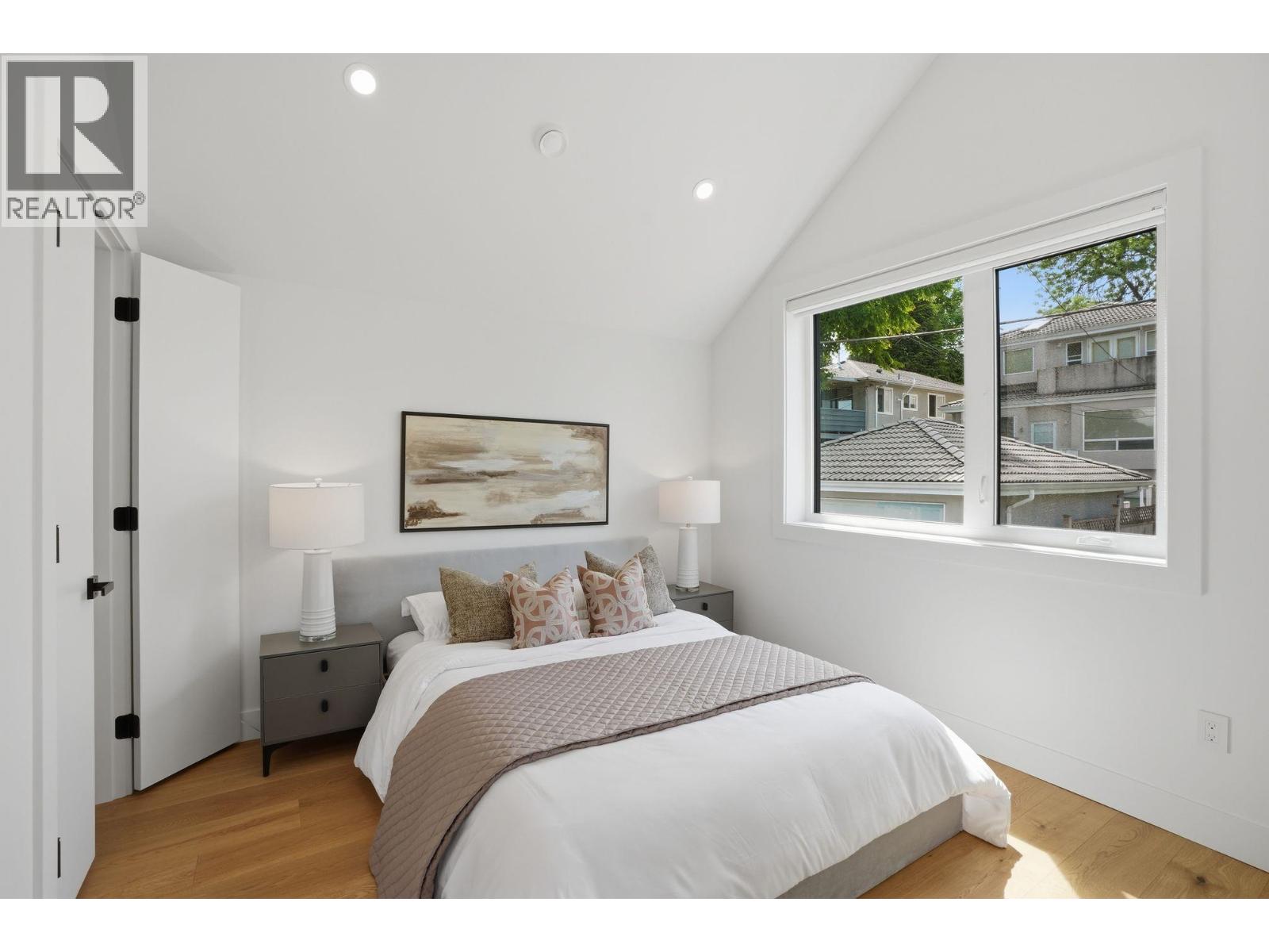 2436 E 20th Avenue, Vancouver, British Columbia  V5M 2T6 - Photo 4 - R3126917