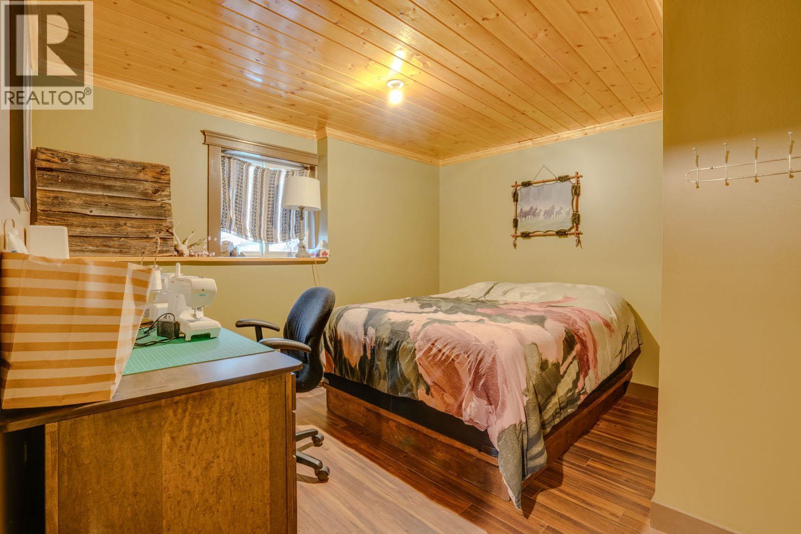1519 Highway 6 Highway, Cherryville, British Columbia  V0E 2G1 - Photo 33 - 10371130