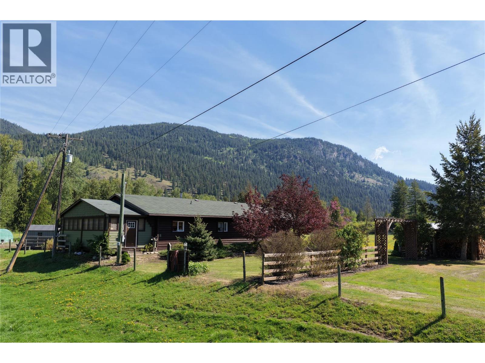 1519 Highway 6 Highway, Cherryville, British Columbia  V0E 2G1 - Photo 3 - 10371130