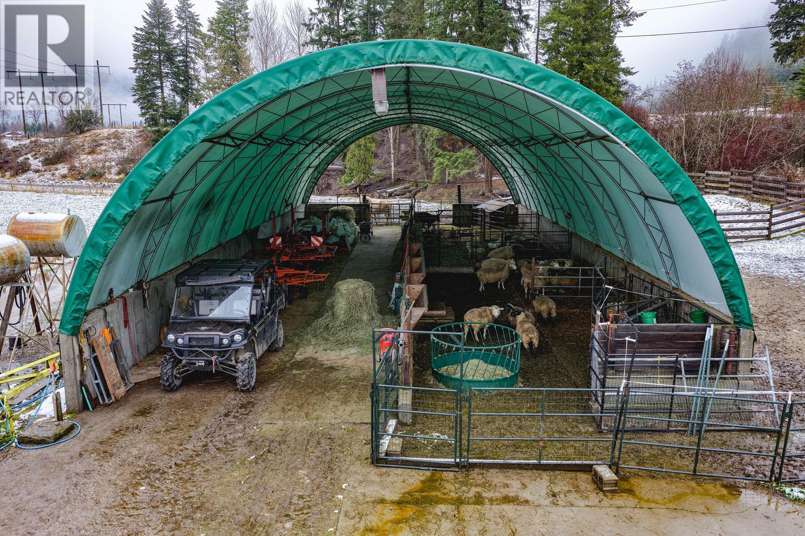 1519 Highway 6 Highway, Cherryville, British Columbia  V0E 2G1 - Photo 83 - 10371130