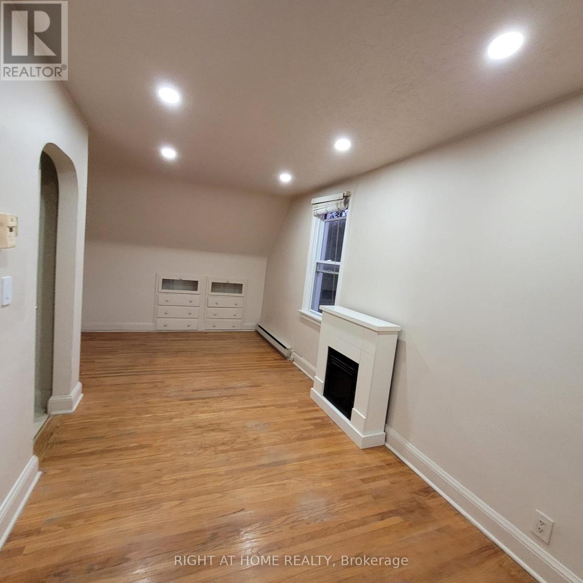 2nd Floor - 224 College Avenue, Oshawa, Ontario  L1J 1R7 - Photo 12 - E13163558