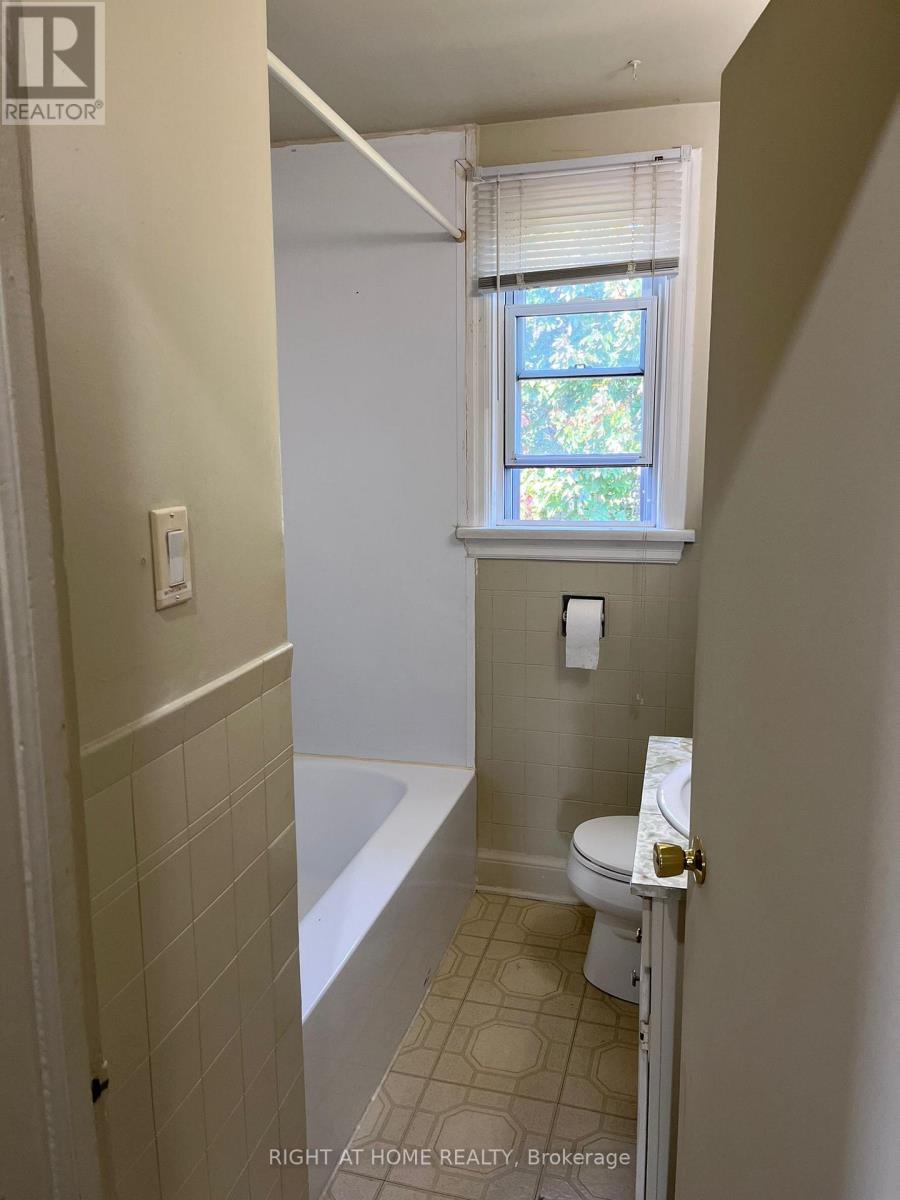 2nd Floor - 224 College Avenue, Oshawa, Ontario  L1J 1R7 - Photo 15 - E13163558