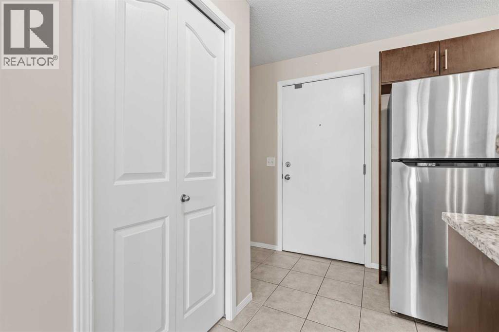 1203, 8 Bridlecrest Drive SW, Calgary, Alberta  T2Y 0H6 - Photo 2 - A2310527