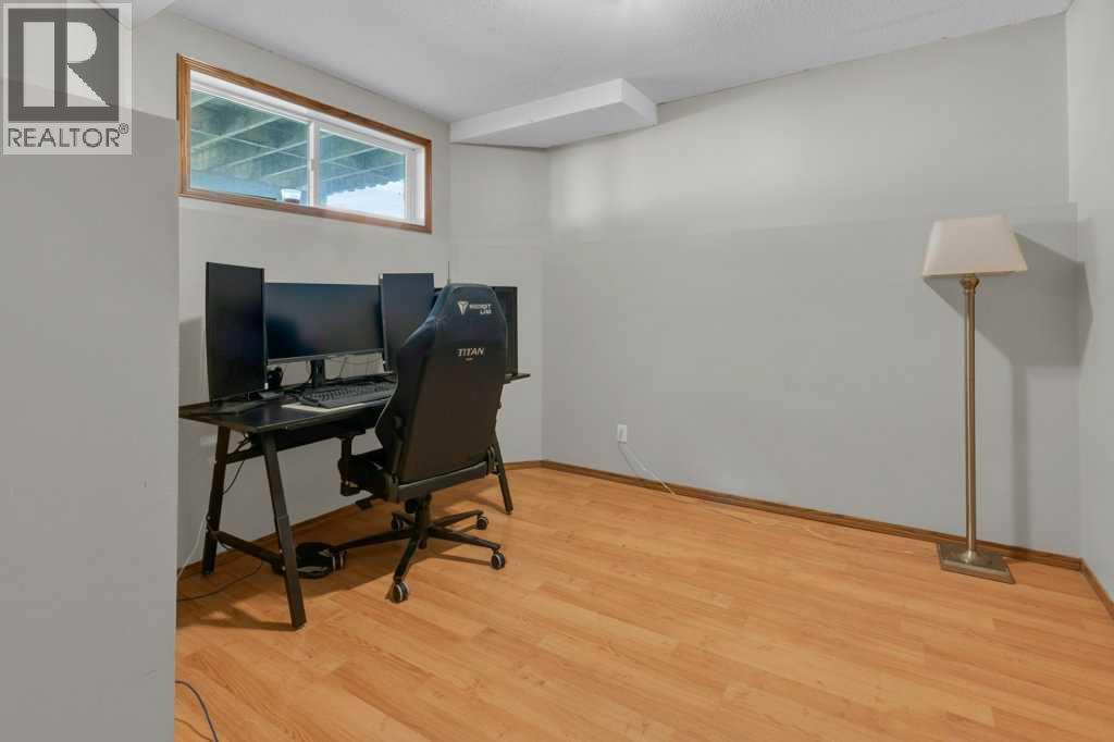 24 Citadel Close NW, Calgary, Alberta  T3G 4A5 - Photo 24 - A2313824