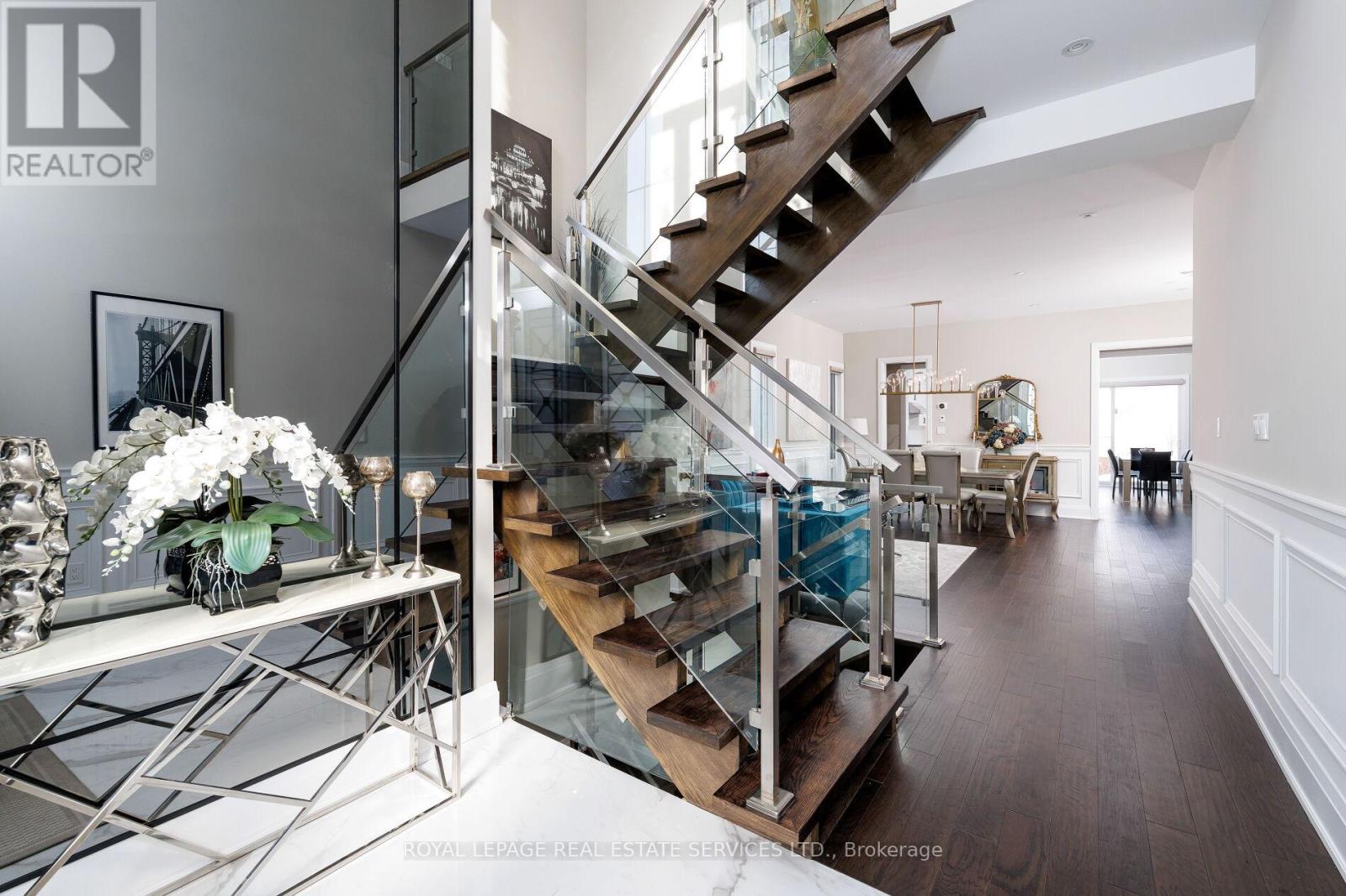175 Burloak Drive W, Oakville, Ontario  L6L 6E6 - Photo 6 - W13059838