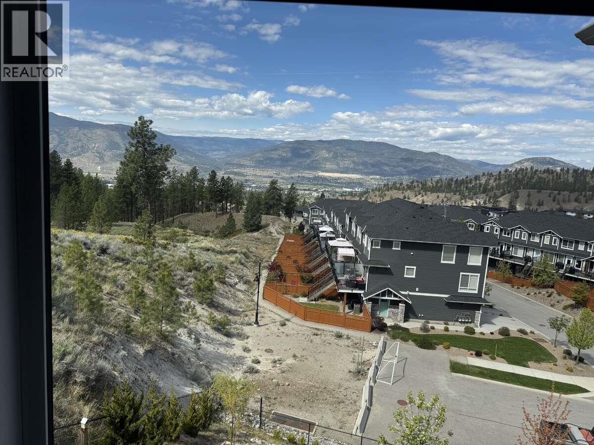 1120 Holden Road, Penticton, British Columbia  V2A 0B7 - Photo 8 - 10388503