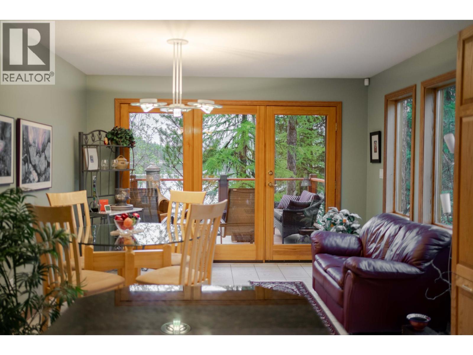 3023 Westside Road, Moyie, British Columbia V0B 2A0 - Photo 18 - 10388516