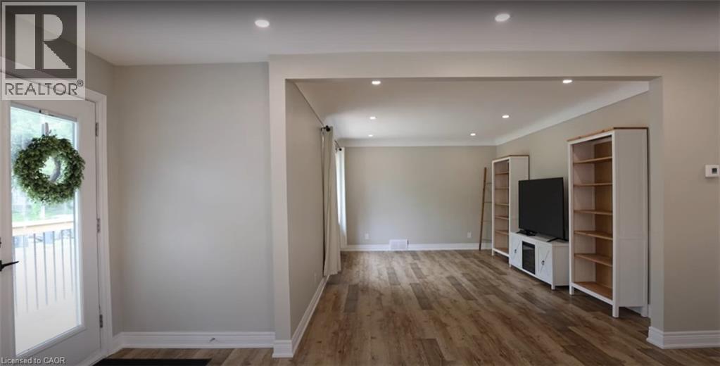 3272 Frances Avenue Unit# Main, Niagara Falls, Ontario  L2J 2H8 - Photo 4 - 40832755