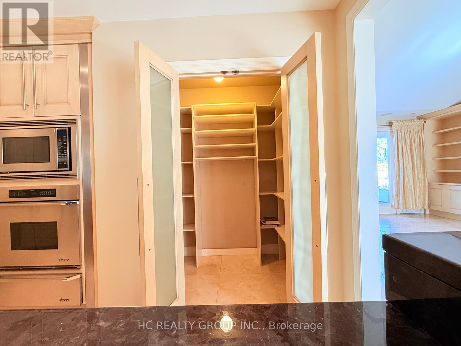 1 Tudor Gate, Toronto, Ontario  M2L 1N3 - Photo 16 - C13162624