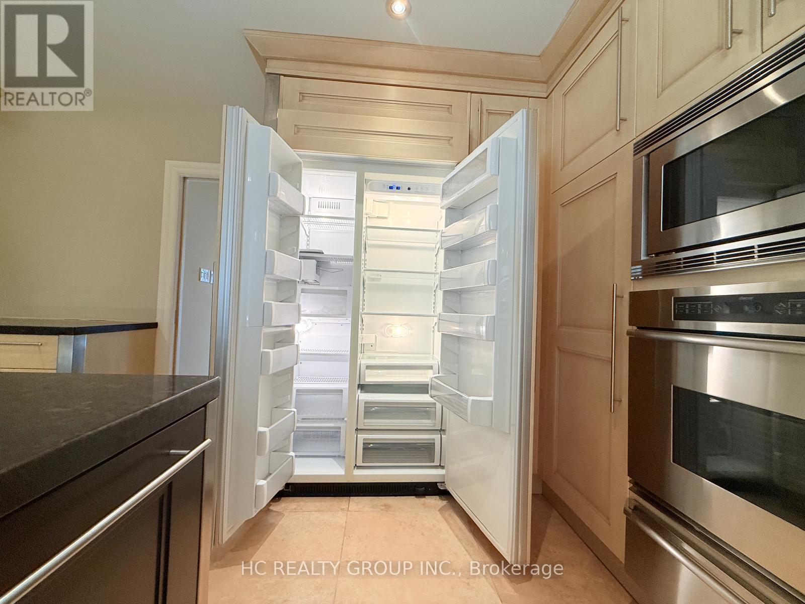 1 Tudor Gate, Toronto, Ontario  M2L 1N3 - Photo 12 - C13162624