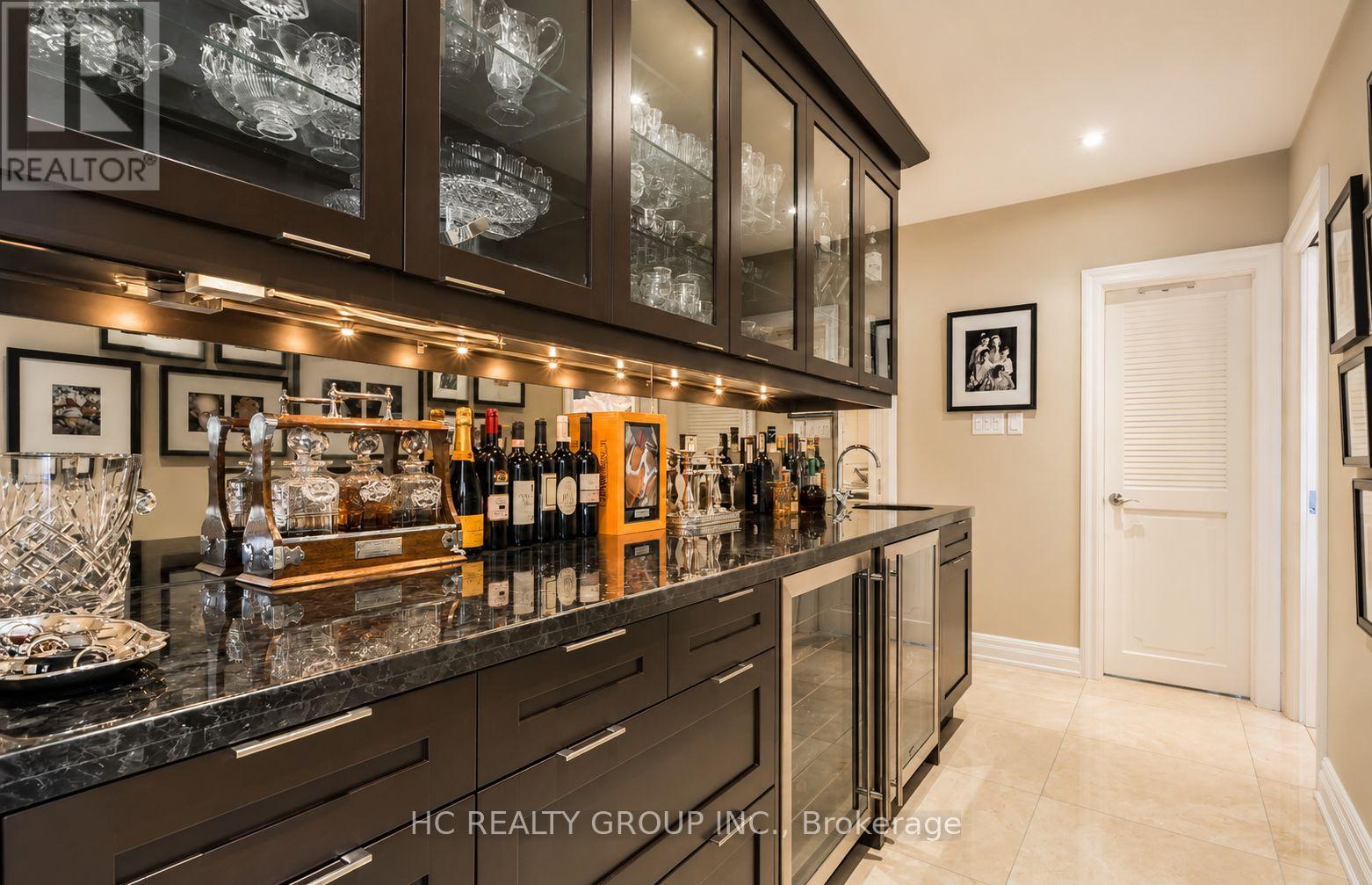 1 Tudor Gate, Toronto, Ontario  M2L 1N3 - Photo 17 - C13162624