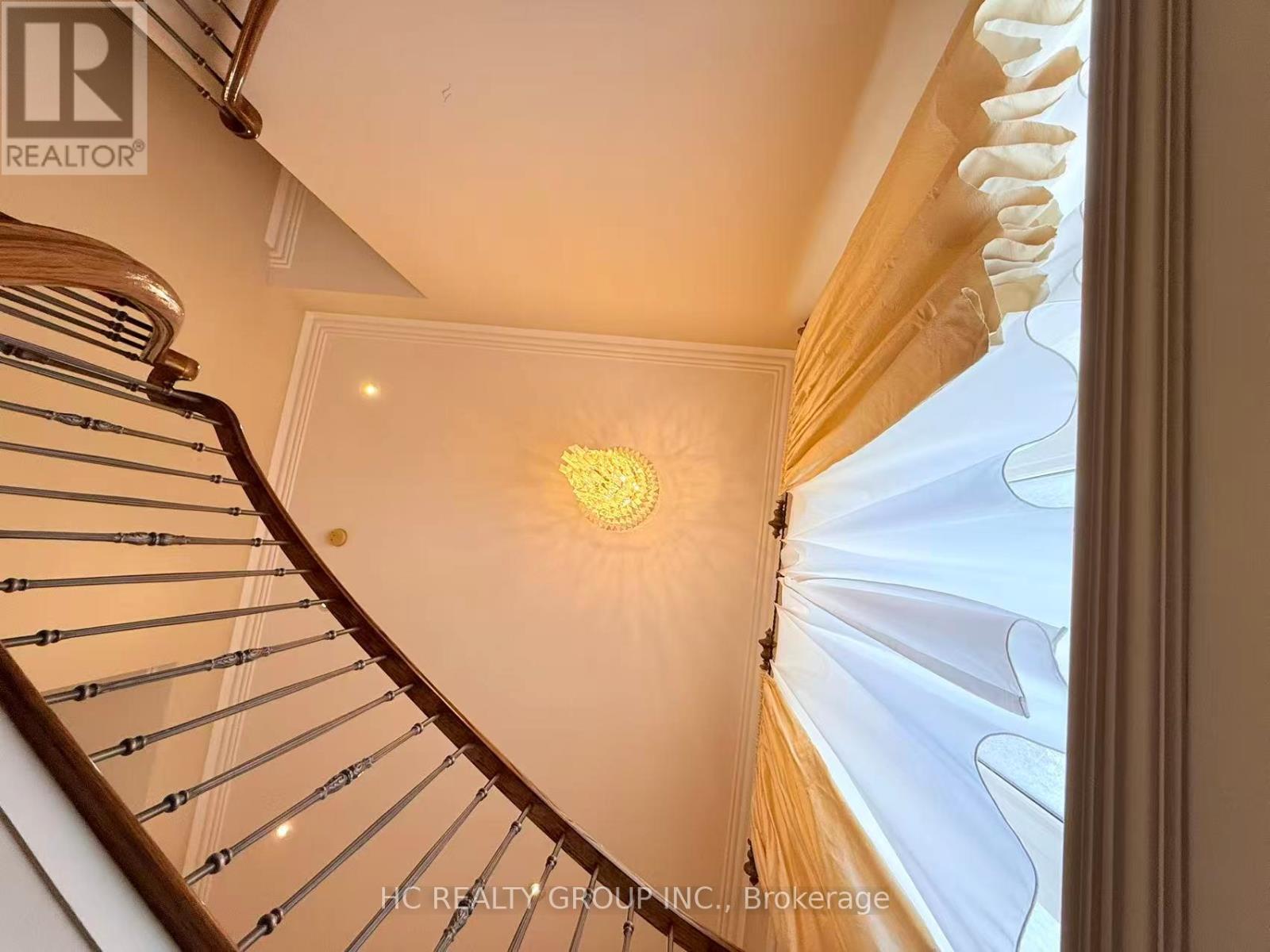 1 Tudor Gate, Toronto, Ontario  M2L 1N3 - Photo 5 - C13162624