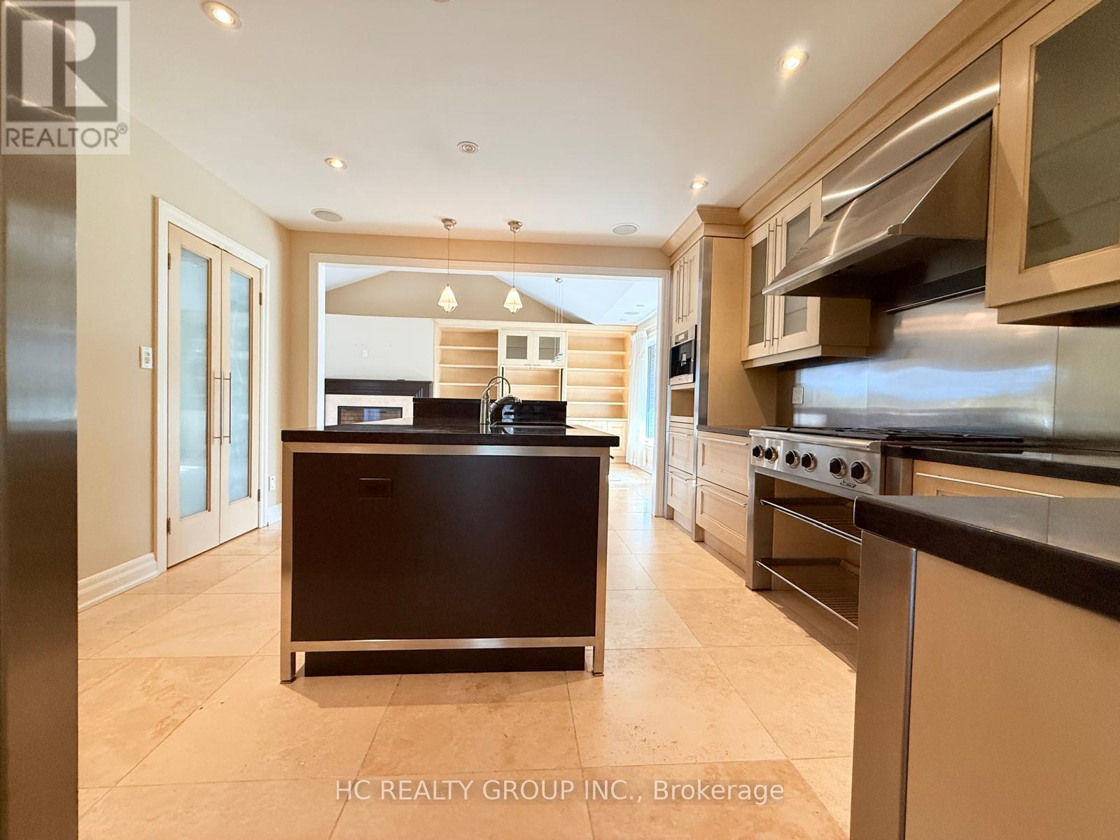 1 Tudor Gate, Toronto, Ontario  M2L 1N3 - Photo 7 - C13162624