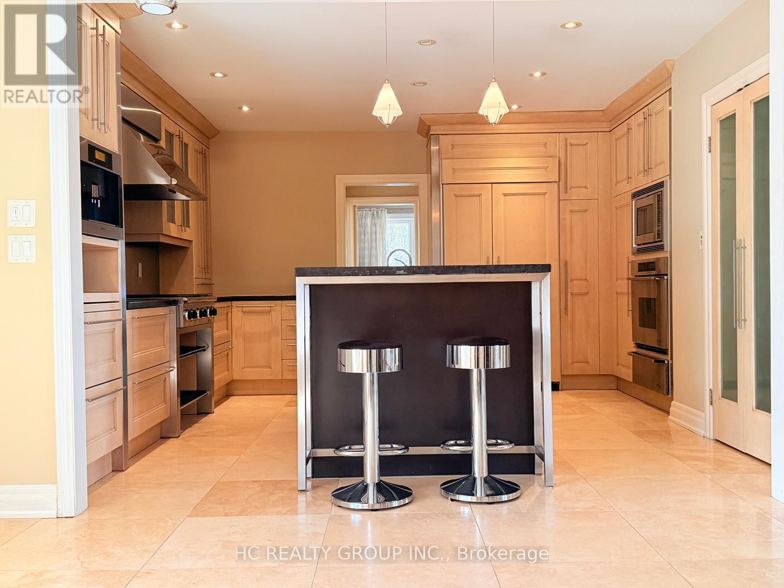 1 Tudor Gate, Toronto, Ontario  M2L 1N3 - Photo 8 - C13162624
