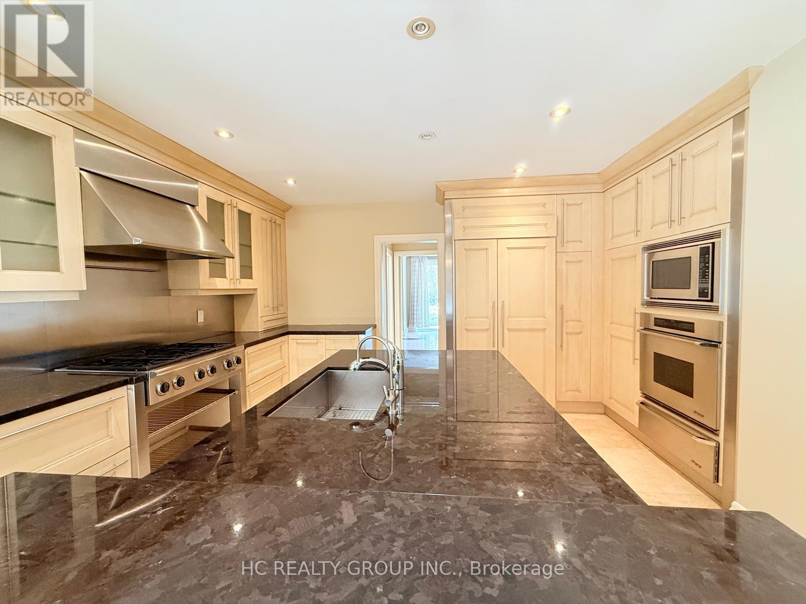 1 Tudor Gate, Toronto, Ontario  M2L 1N3 - Photo 9 - C13162624