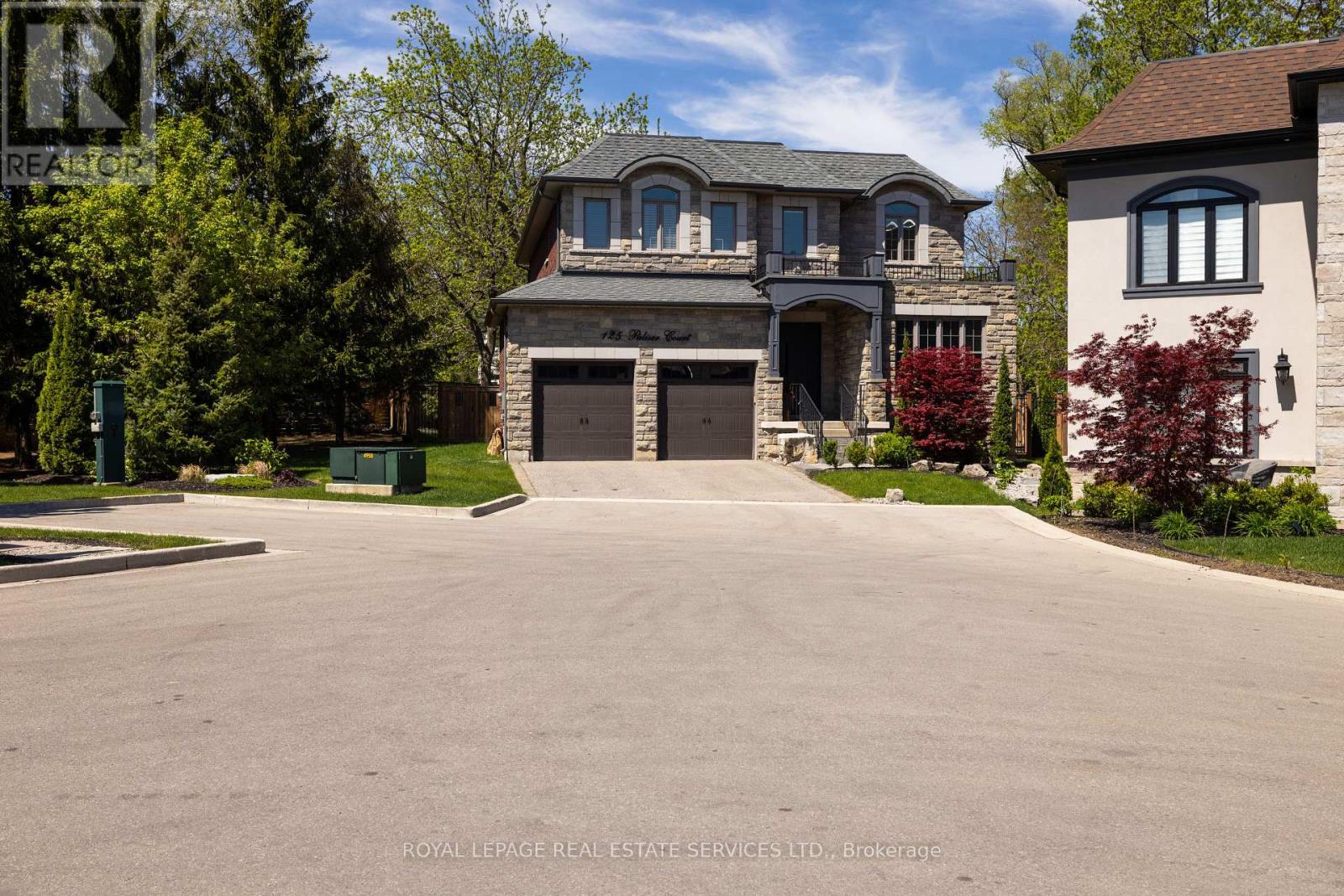 125 PALISER COURT, Oakville, Ontario