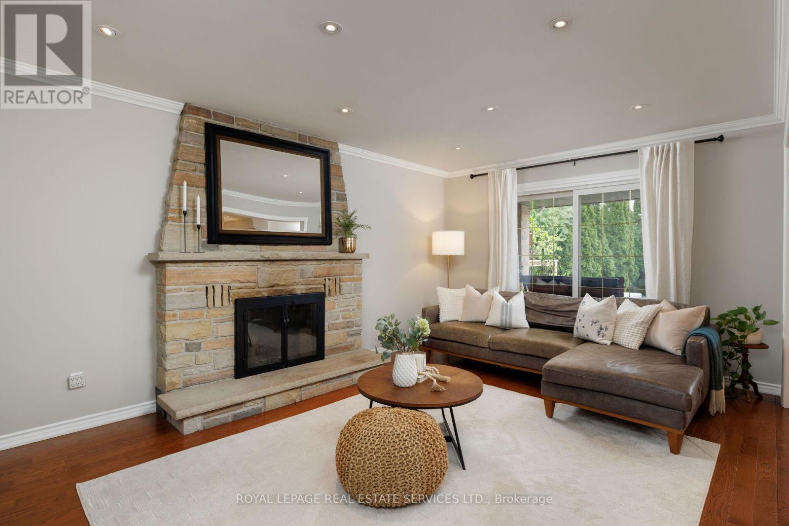 48 Cudmore Road, Oakville, Ontario  L6L 2Y5 - Photo 4 - W13059938