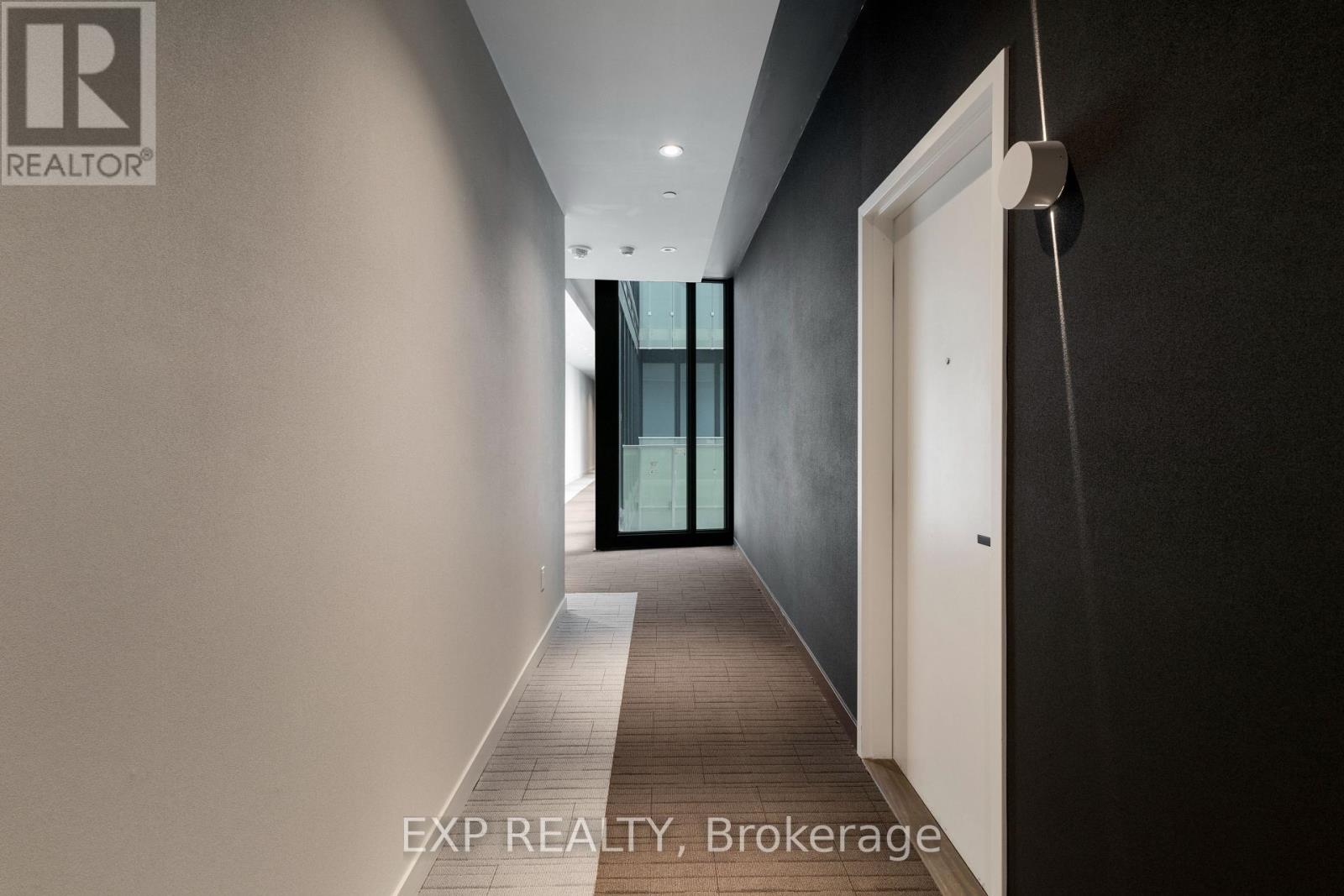 313 - 3900 Confederation Parkway, Mississauga, Ontario  L5B 0M3 - Photo 4 - W13149684