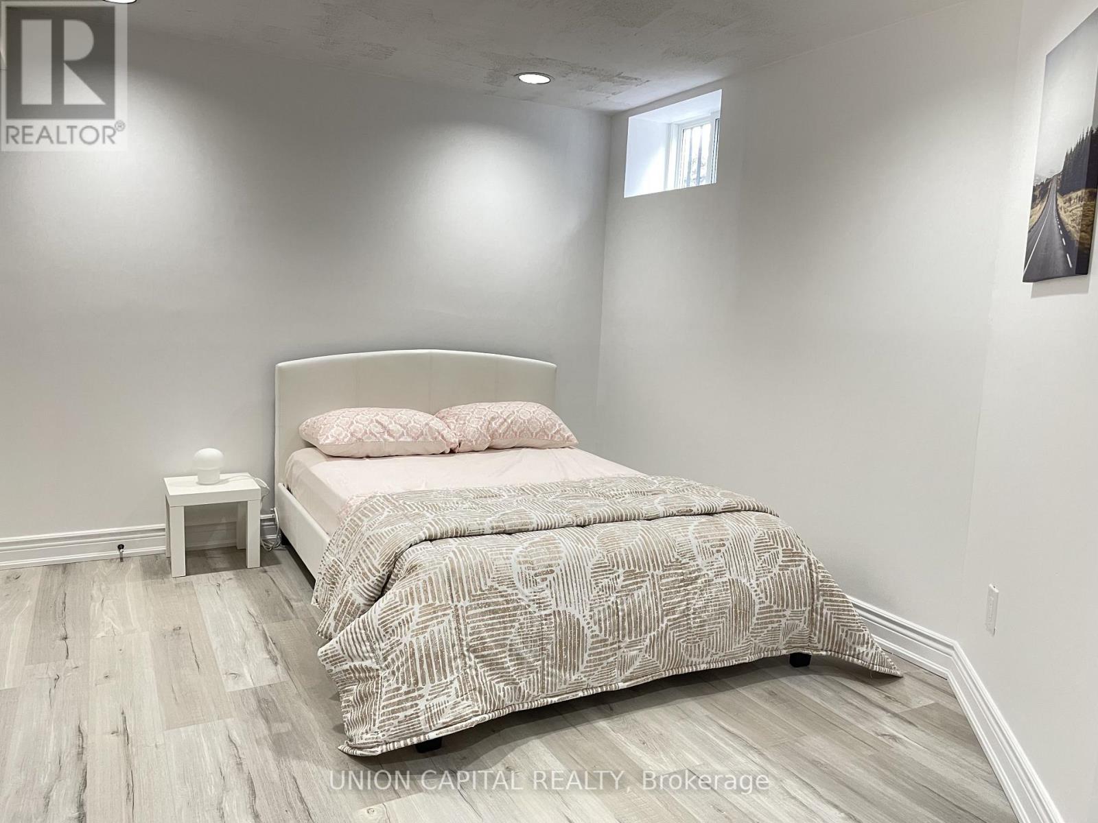 Bsmt - 274 Harrowsmith Drive, Mississauga, Ontario  L5R 1R1 - Photo 11 - W13163572