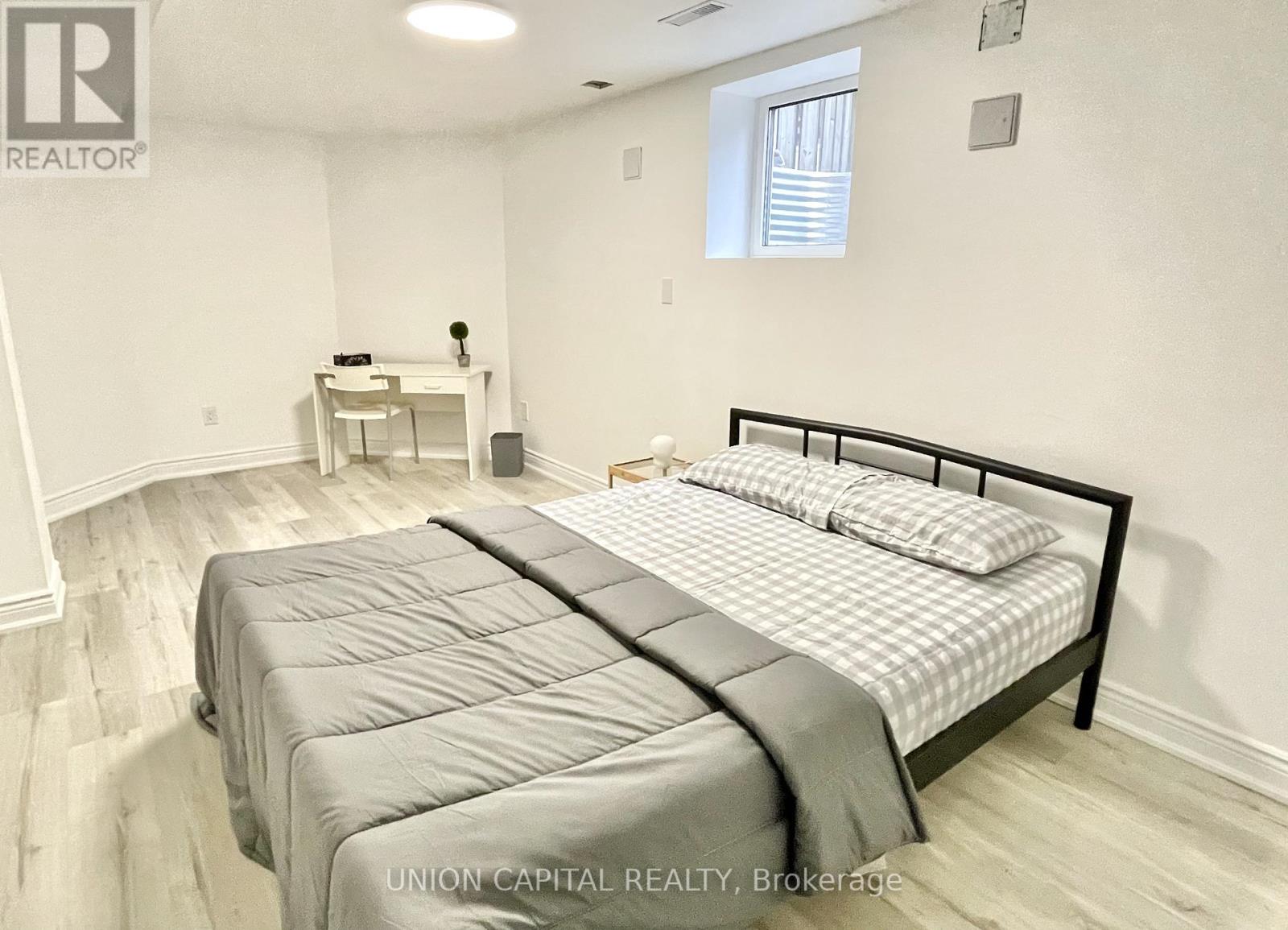 Bsmt - 274 Harrowsmith Drive, Mississauga, Ontario  L5R 1R1 - Photo 9 - W13163572