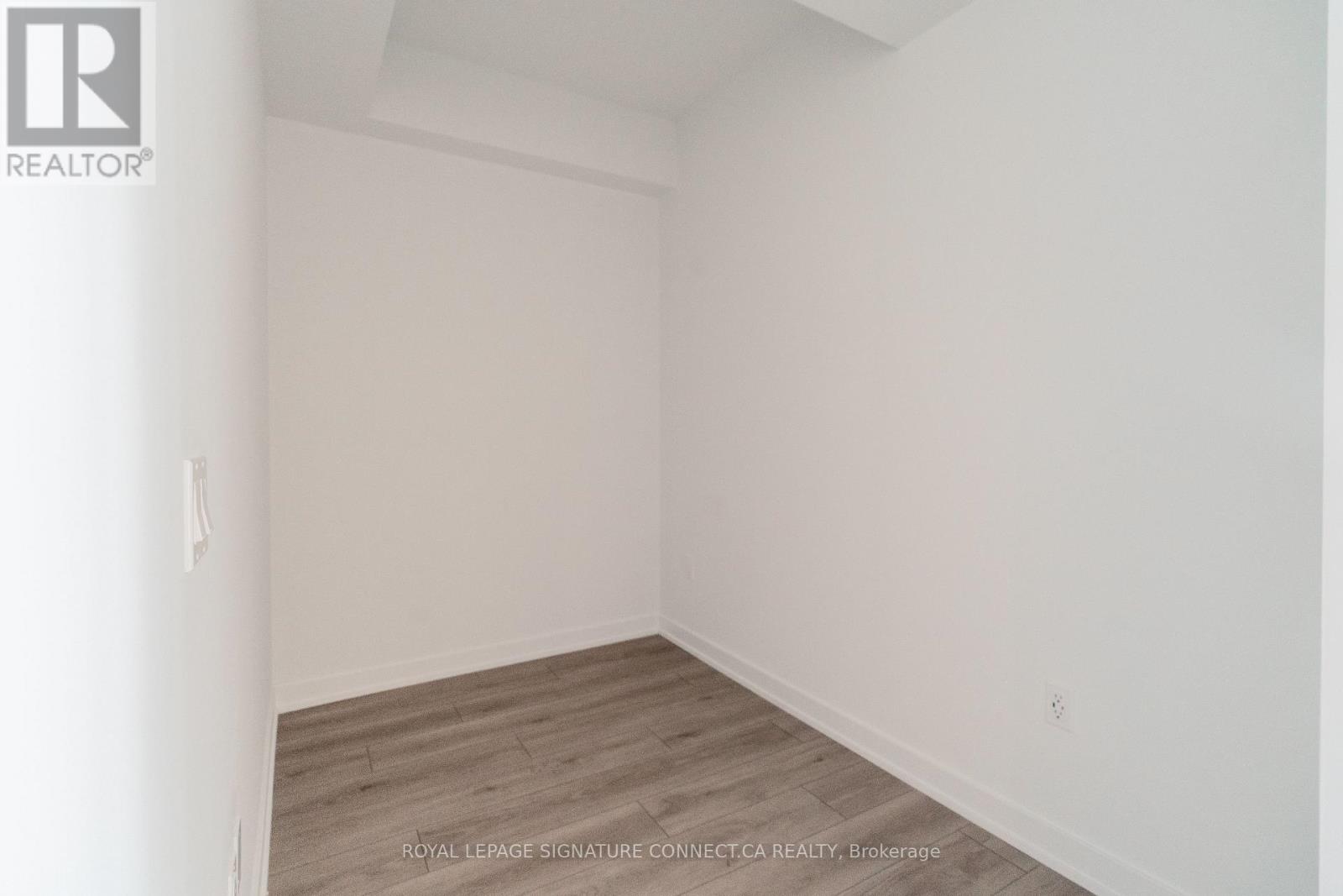402 - 1 Fairview Road E, Mississauga, Ontario  L5A 0B4 - Photo 11 - W13163594
