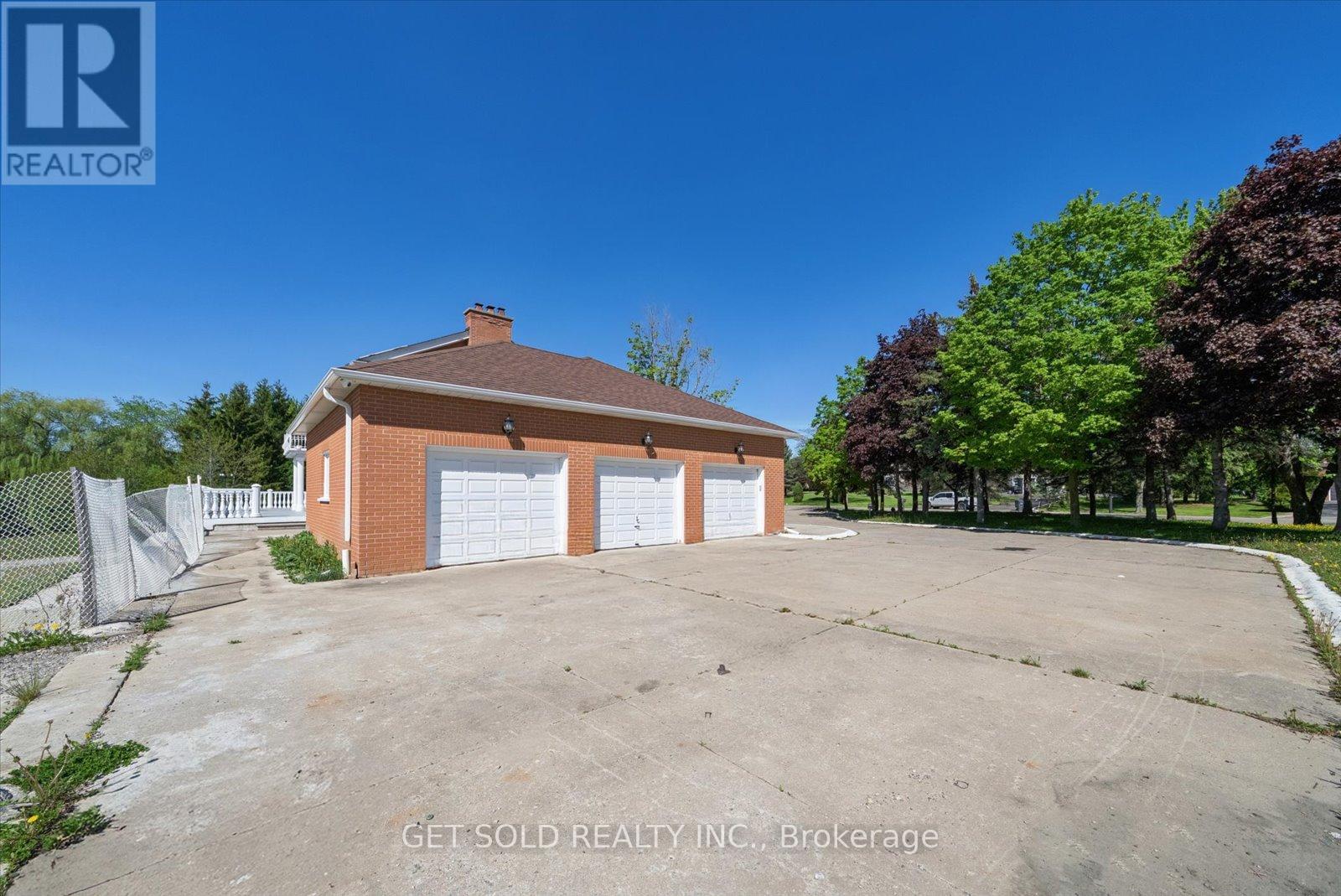 6 Bowman Avenue, Brampton (Toronto Gore Rural Estate), Ontario  L6P 0X5 - Photo 23 - W13163654