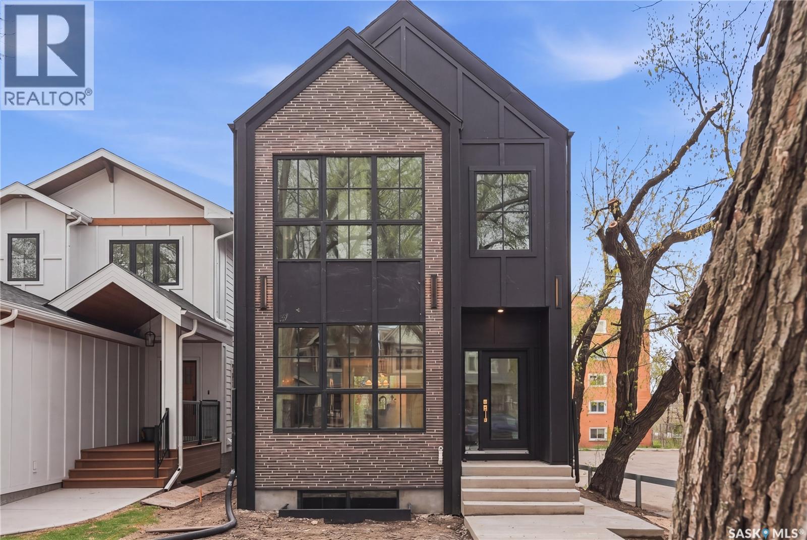 317 11th STREET, Saskatoon, Saskatchewan