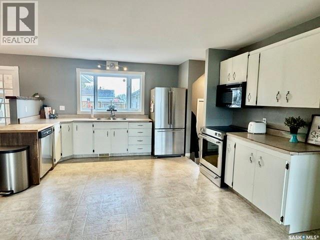 55 Folley Crescent, Lanigan, Saskatchewan  S0K 2M0 - Photo 3 - SK036876