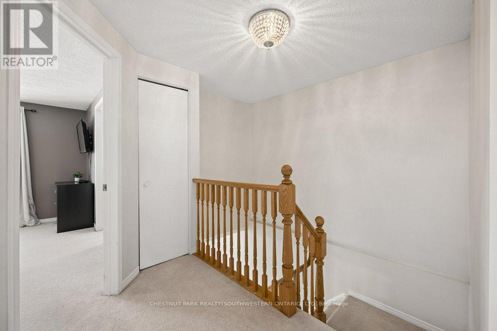 312 Sable Court, Waterloo, Ontario  N2K 3Z4 - Photo 22 - X13163546