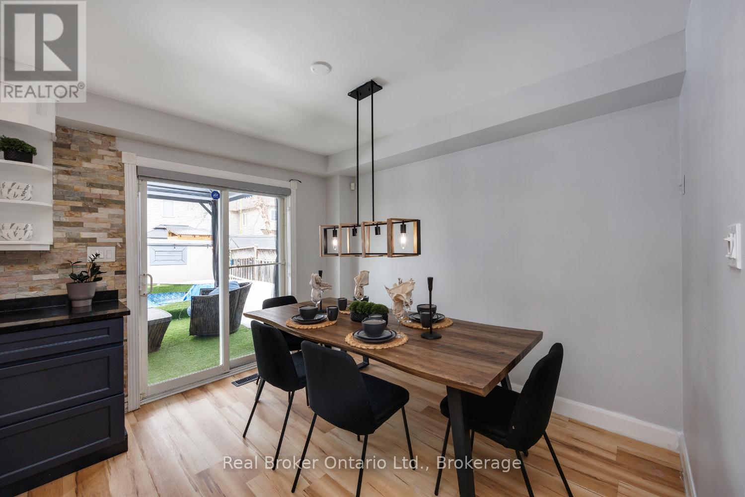 181 Madden Place, Clarington, Ontario  L1C 5K4 - Photo 12 - E13163998