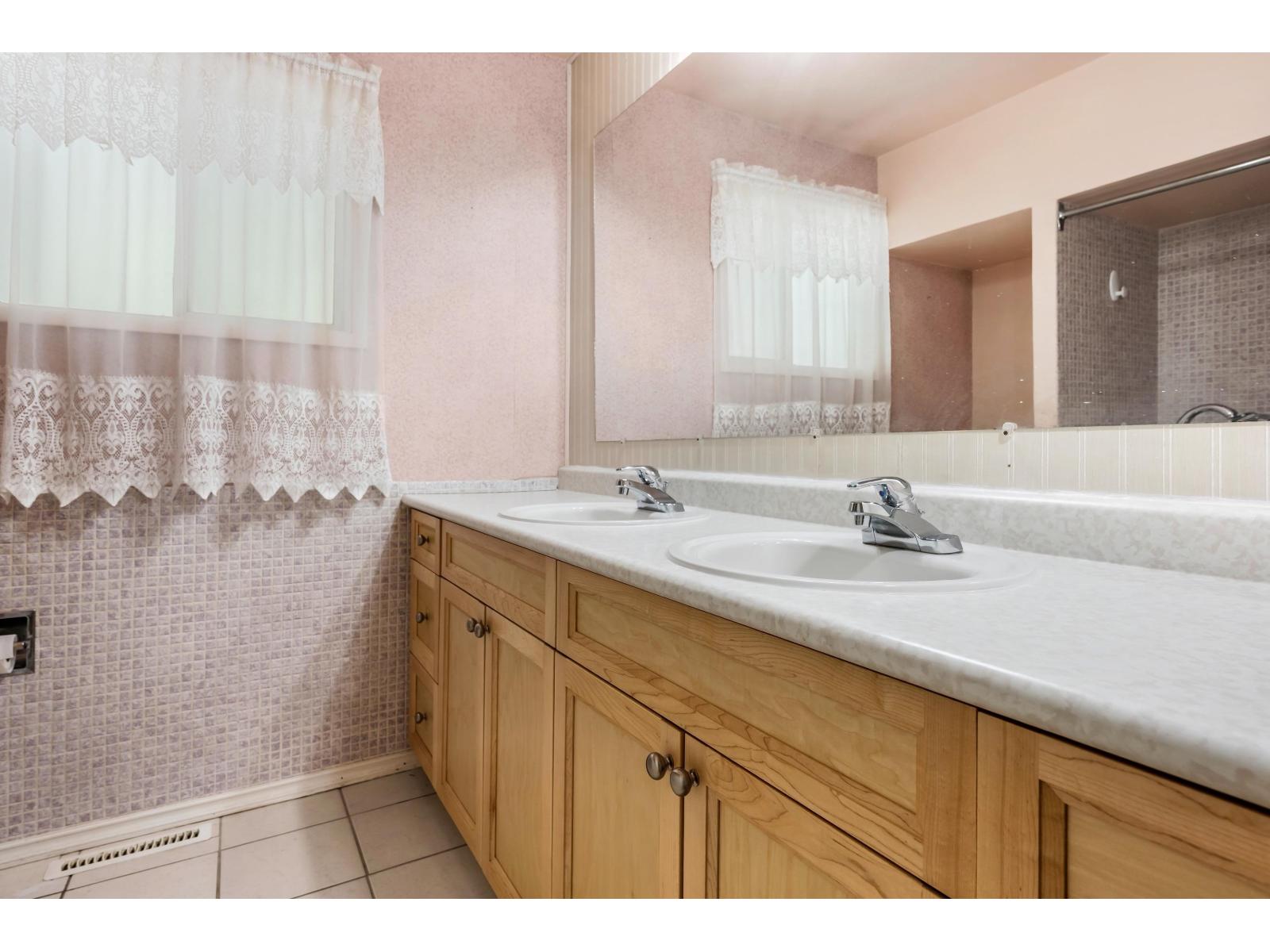 626 Mountain View Road, Cultus Lake North, Cultus Lake, British Columbia  V2R 4Z7 - Photo 21 - R3126784