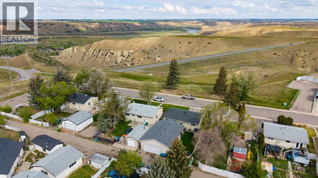 418 12 Avenue N, Lethbridge, Alberta  T1H 1P3 - Photo 4 - A2313876