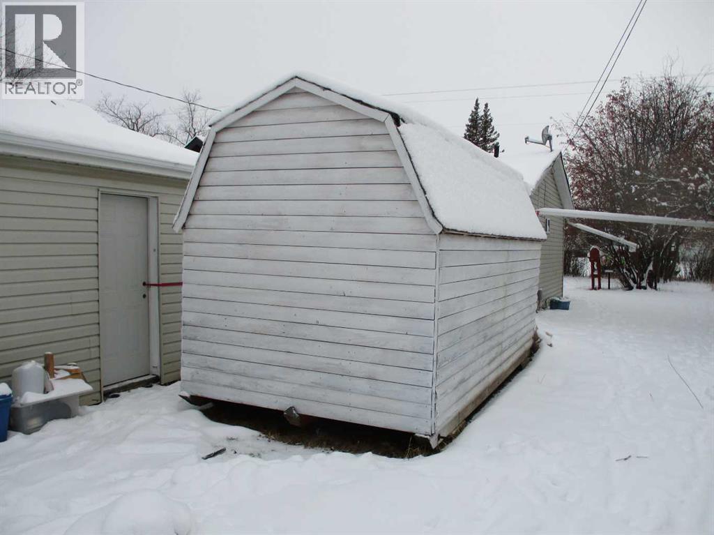 507 2nd Street NE, Manning, Alberta  T0H 2M0 - Photo 19 - A2273973