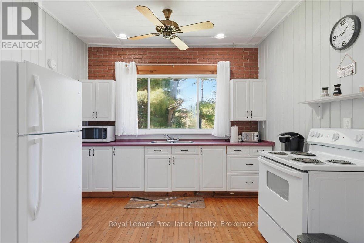 18128 Highway 41, Addington Highlands, Ontario  K0H 2M0 - Photo 4 - X13163812