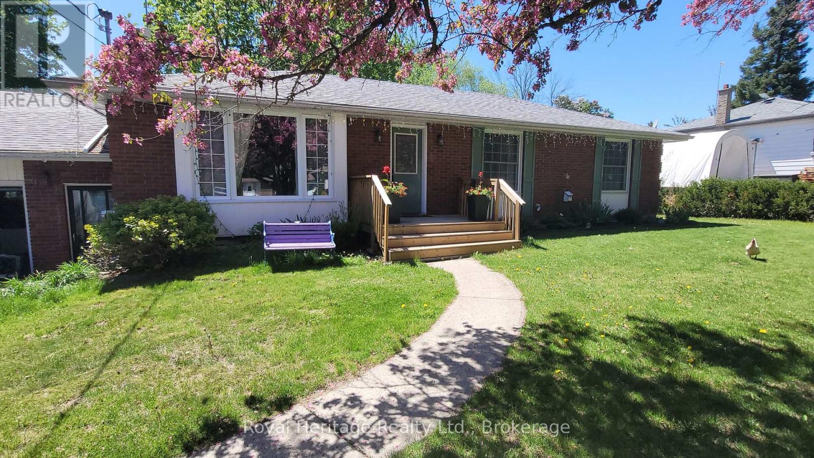 115 CHATTERTON VALLEY CRESCENT, Quinte West, Ontario