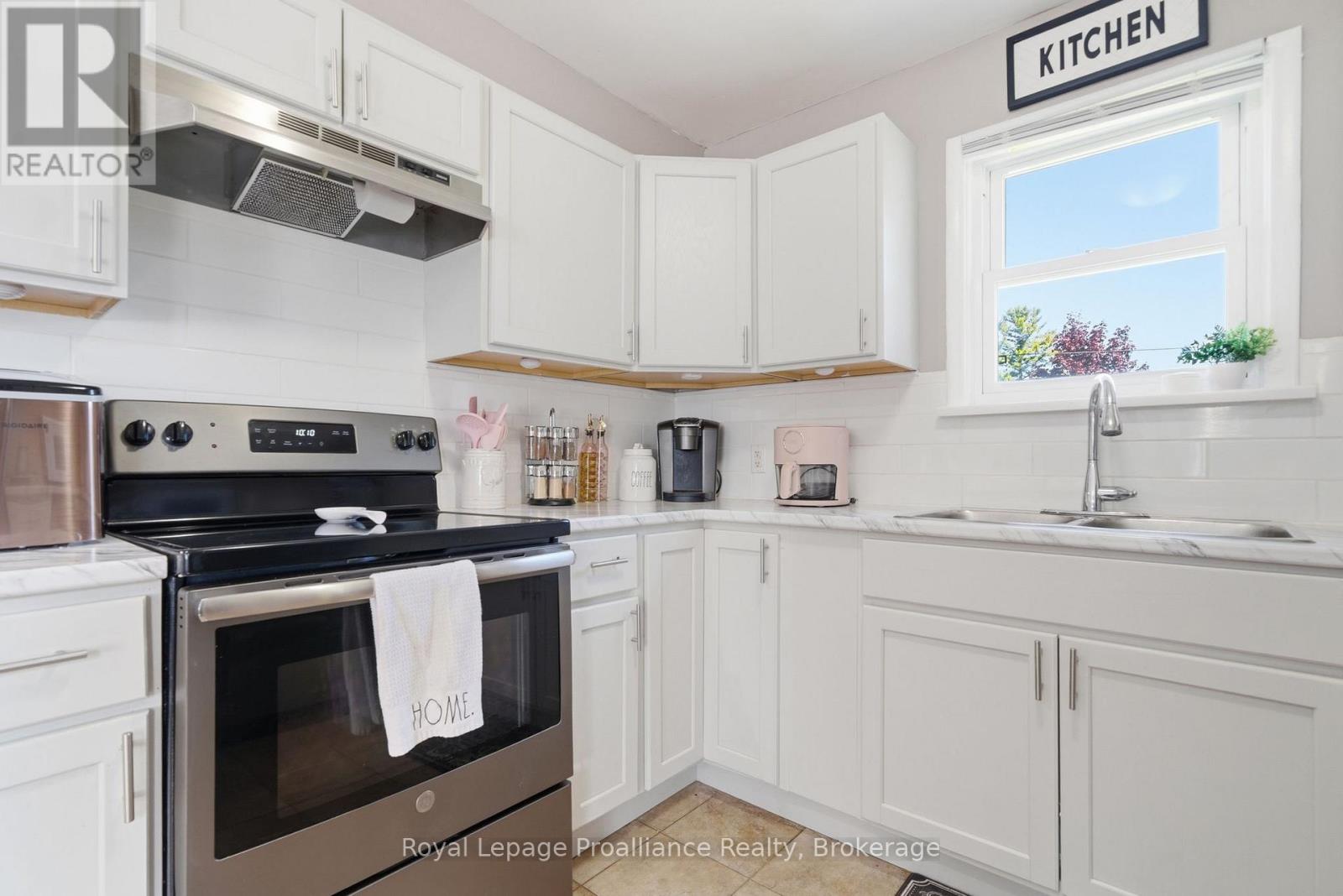 19 Coleman Drive, Quinte West, Ontario  K8V 3A5 - Photo 12 - X13163860